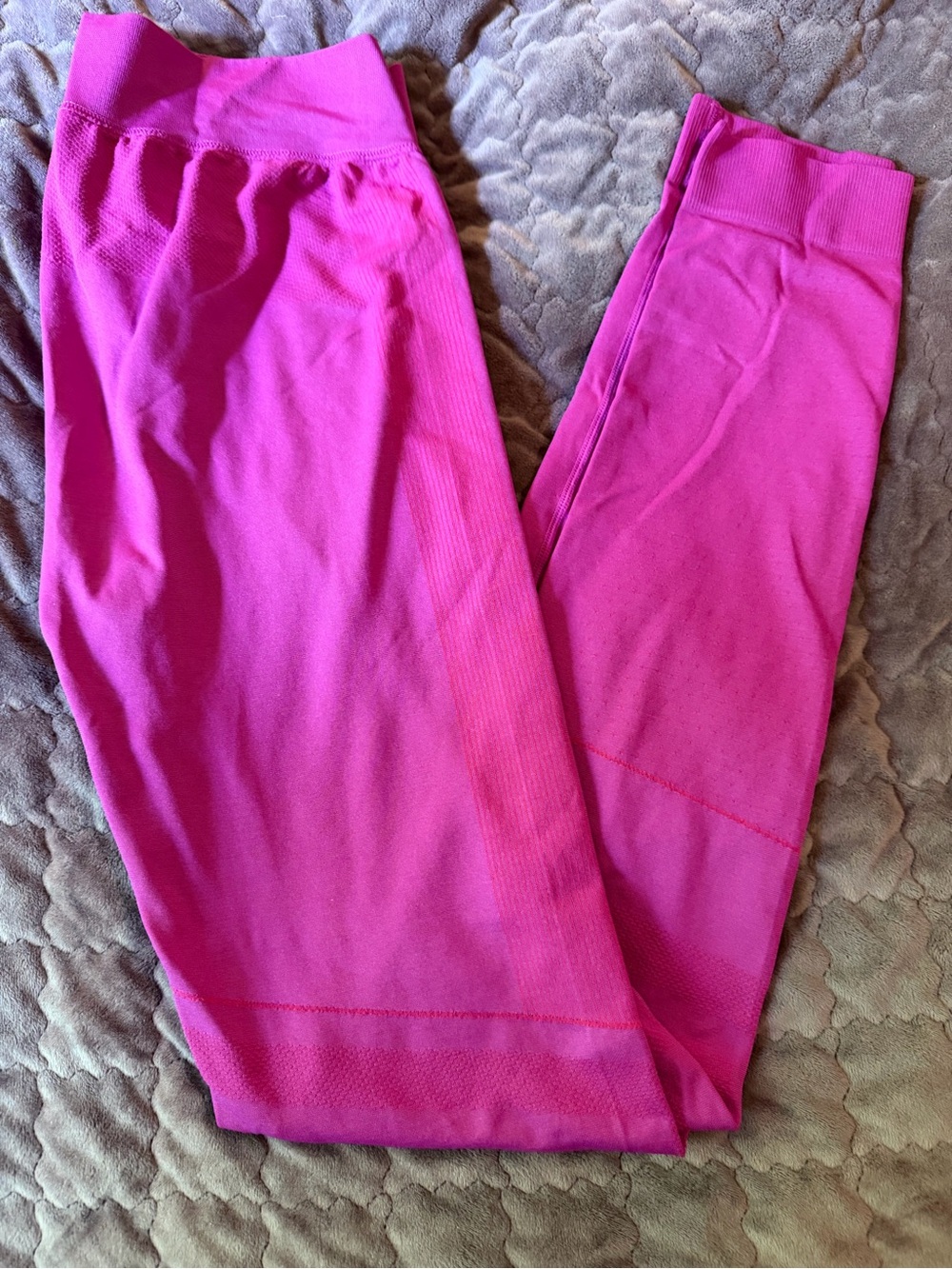 Women’s Bright Pink Seamless baselayer